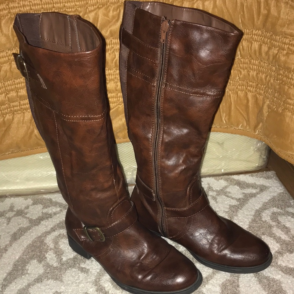 Brown boots